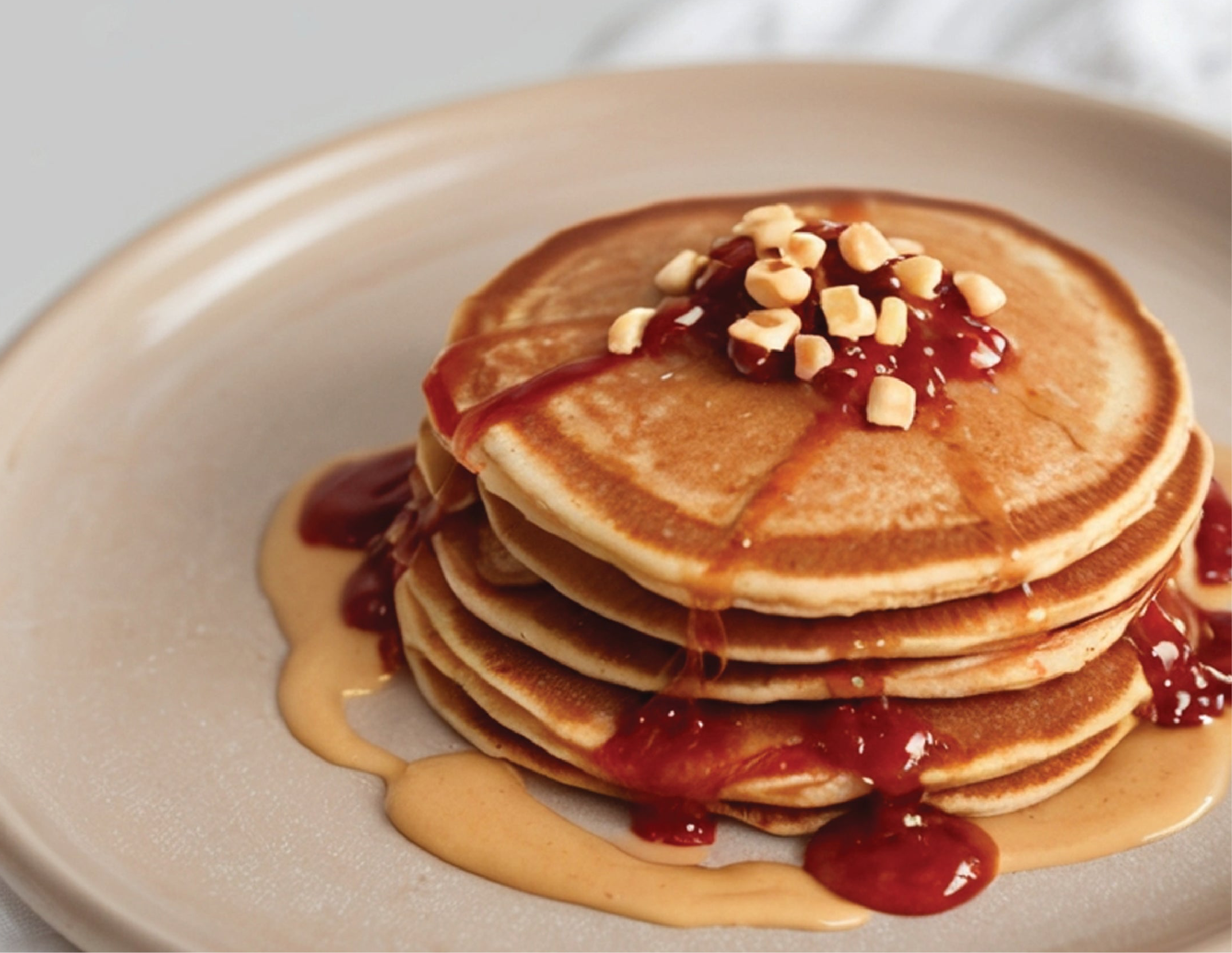 Pancakes con fruta y chocolate, preparados con mezcla proteica WAKEUP 450g